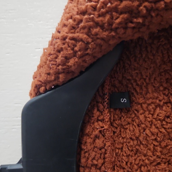Sherpa Rust Orange Winter Jacket - Picture 3 of 4